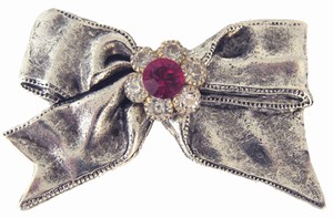 Fleur de Lis magnetic brooch