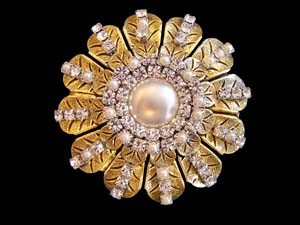 Magnetic Brooches, Pins, Jewelry