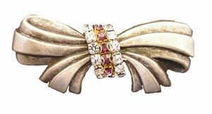 Magnetic Brooches, Pins, Jewelry
