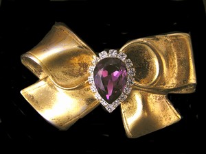 Magnetic Brooches, Pins, Jewelry